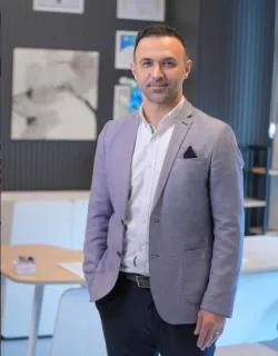 Doç. Dr. Alper Kafkaslı profilinde yer alan galeri fotoğrafı.