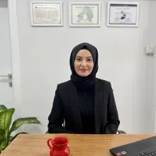 Kl. Psk. Rukiye Şevik Diallo — Psikoloji, Balıkesir. Portre fotoğrafı.