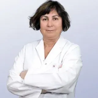 Uzm. Dr. Nurgül Gürgen — Nöroloji, Ümraniye, İstanbul. Portre fotoğrafı.