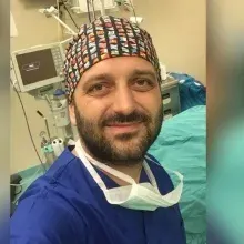Doç. Dr. A. Buğra Cengiz — Kulak Burun Boğaz, İstanbul. Portre fotoğrafı.