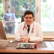 Uzm. Dr. Ramazan Kodakoğlu — Çocuk Sağlığı Ve Hastalıkları, İstanbul. Portre fotoğrafı.