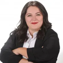 Psk. Pınar Hocaoğlu — Psikoloji, İstanbul. Portre fotoğrafı.