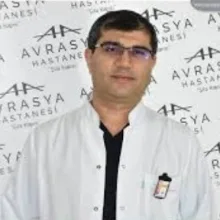 Doç. Dr. Habib Çil — Kardiyoloji, Bağcılar, İstanbul. Portre fotoğrafı.