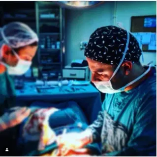 Op. Dr. Emrah Efe Aslaner profilinde yer alan galeri fotoğrafı.