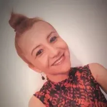 Dyt. Arzu Şen — Diyetisyen. Portre fotoğrafı.