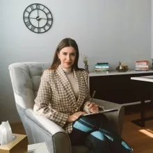 Psk. Yağmur Çırak — Psikoloji. Portre fotoğrafı.