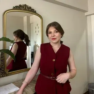 Psk. Aleyna Örten — Psikoloji, Kocaeli. Portre fotoğrafı.