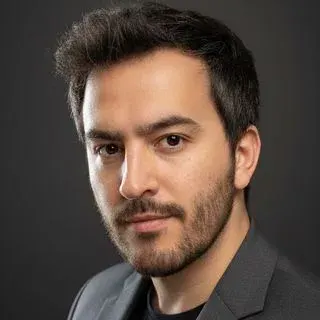 Uzm. Dr. İlyas Anıl Kılınç — Radyasyon Onkolojisi. Portre fotoğrafı.