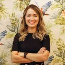 Dyt. Selenay Koç — Diyetisyen. Portre fotoğrafı.