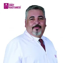 Op. Dr. Özgür Kırdök — Genel Cerrahi, Tepebaşı, Eskişehir. Portre fotoğrafı.