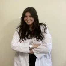 Dkt. Aybüke Kazım — Dil ve Konuşma Terapisi, Bursa. Portre fotoğrafı.