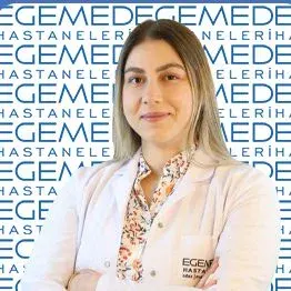 Op. Dr. Sezgi Erel — Genel Cerrahi, Kuşadası, Aydın. Portre fotoğrafı.