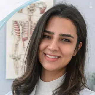 Fzt. Hülya Çopur profilinde yer alan galeri fotoğrafı.