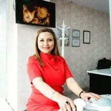 Uzm. Dr. Özlem Tuğçe Kalaycı — Radyoloji, Ankara. Portre fotoğrafı.
