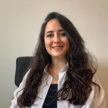 Uzm. Psk. Selen Özbek — Psikoloji. Portre fotoğrafı.