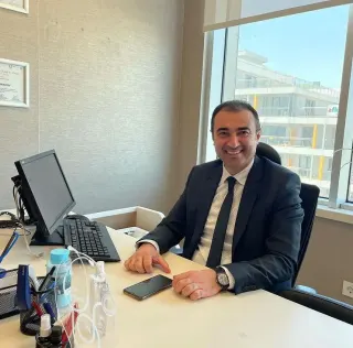 Op. Dr. Elşen Mehmetoğlu profilinde yer alan galeri fotoğrafı.