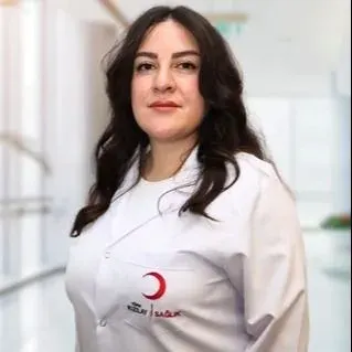 Op. Dr. Zeinab Moradi — Kadın Hastalıkları Ve Doğum, Kartal, İstanbul. Portre fotoğrafı.