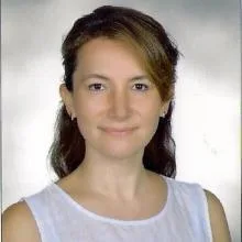 Prof. Dr. Candan İltemir Duvan — Kadın Hastalıkları Ve Doğum, Yenimahalle, Ankara. Portre fotoğrafı.