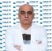 Op. Dr. Mehmet Koç — Kulak Burun Boğaz, İstanbul. Portre fotoğrafı.