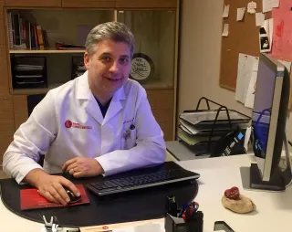 Prof. Dr. Yalım Yalçın profilinde yer alan galeri fotoğrafı.
