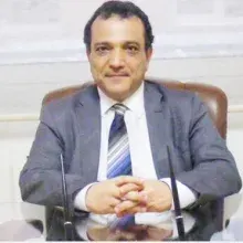 Prof. Dr. Ahmet Kürşat Bozkurt — Kalp Ve Damar Cerrahisi, İstanbul. Portre fotoğrafı.