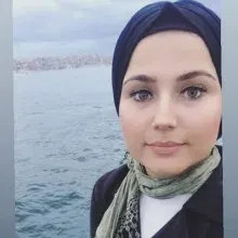 Emel Sevencan — Aile Danışmanlığı, Sakarya. Portre fotoğrafı.