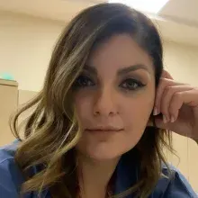 Dr. Burcu Gümüştekin — Genel Cerrahi. Portre fotoğrafı.