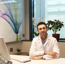 Op. Dr. Muhammed Ali Özçelik — Kulak Burun Boğaz, İstanbul. Portre fotoğrafı.