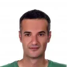 Dr. Öğr. Üyesi Bora Uzuner — Atakum, Samsun. Portre fotoğrafı.