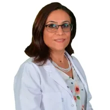 Uzm. Dr. Cemile Dilşah Sürmeli — Göğüs Hastalıkları, İstanbul. Portre fotoğrafı.