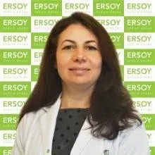 Uzm. Dr. Sedef Belentepe — İç Hastalıkları, İstanbul. Portre fotoğrafı.