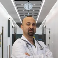 Op. Dr. Volkan Yurtman — Kalp Ve Damar Cerrahisi, Muratpaşa, Antalya. Portre fotoğrafı.