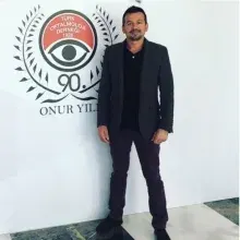 Op. Dr. Ömer Öztürk — Göz Hastalıkları, Antalya. Portre fotoğrafı.