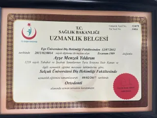 Uzm. Dt. Ayşe Menzek Yıldırım profilinde yer alan galeri fotoğrafı.
