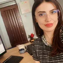 Uzm. Psk. Dan. Pelda Demir — Psikolojik Danışma ve Rehberlik, Gaziantep. Portre fotoğrafı.