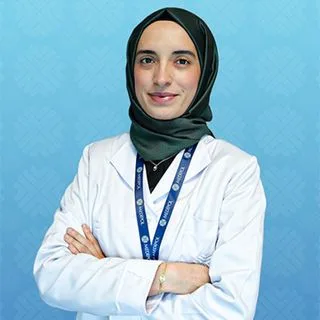 Op. Dr. Ümmügülsüm Koç — Kadın Hastalıkları Ve Doğum, İstanbul. Portre fotoğrafı.