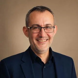 Doç. Dr. Burak Ardıçlı — Çocuk Cerrahisi, Altındağ, Ankara. Portre fotoğrafı.