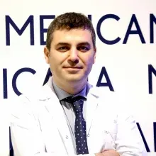 Prof. Dr. Gökhan Gökçe — Üroloji, Sivas. Portre fotoğrafı.