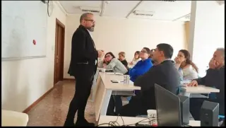 Dr. Kamil Tuzgöl profilinde yer alan galeri fotoğrafı.
