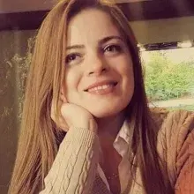 Kl. Psk. Hande Zeynep Savaş — Psikoloji, İstanbul. Portre fotoğrafı.