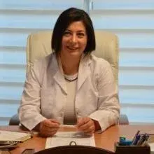 Dr. Öğr. Üyesi Özlem Güngör — Fiziksel Tıp Ve Rehabilitasyon, İstanbul. Portre fotoğrafı.