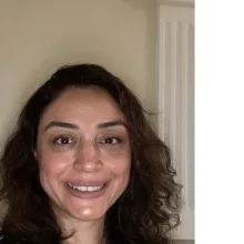 Uzm. Dr. Meral Seferoğlu — Nöroloji, Bursa. Portre fotoğrafı.