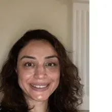 Uzm. Dr. Meral Seferoğlu — Nöroloji, Bursa. Portre fotoğrafı.