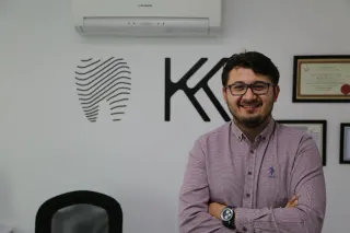 Uzm. Dt. Kutay Karaca profilinde yer alan galeri fotoğrafı.