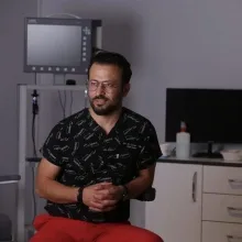 Op. Dr. Tuncay Tanış — Kulak Burun Boğaz. Portre fotoğrafı.