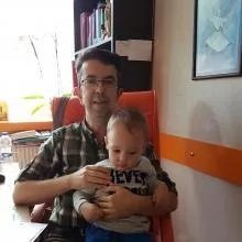 Uzm. Dr. Erdem Uzunoğlu — Çocuk Sağlığı Ve Hastalıkları, Bahçelievler, İstanbul. Portre fotoğrafı.