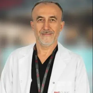 Op. Dr. Ahmet Yavaş — Kadın Hastalıkları Ve Doğum, Küçükçekmece, İstanbul. Portre fotoğrafı.