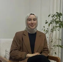 Kl. Psk. Sevde Nur Öztop — Psikoloji. Portre fotoğrafı.