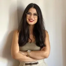 Kl. Psk. Cansu Varol — Psikoloji, İstanbul. Portre fotoğrafı.
