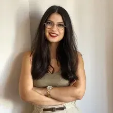 Kl. Psk. Cansu Varol — Psikoloji, İstanbul. Portre fotoğrafı.